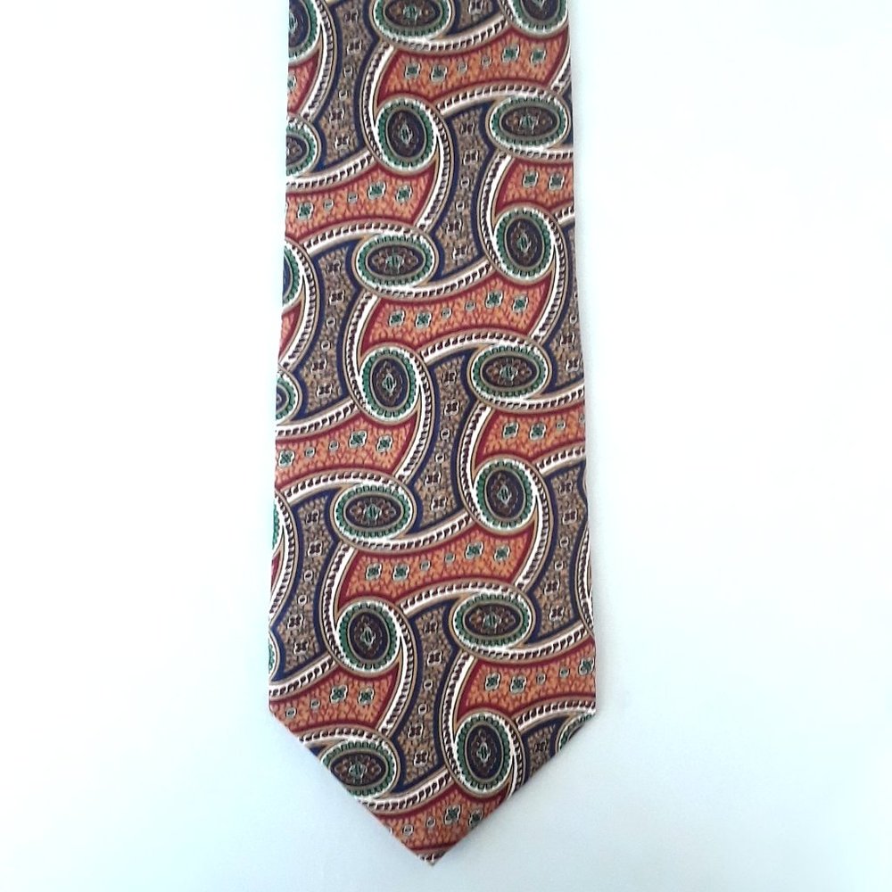 1990s Vintage Eagle Shirtmakers Oval Swirl Print Silk Necktie 3.75 x 58.5
